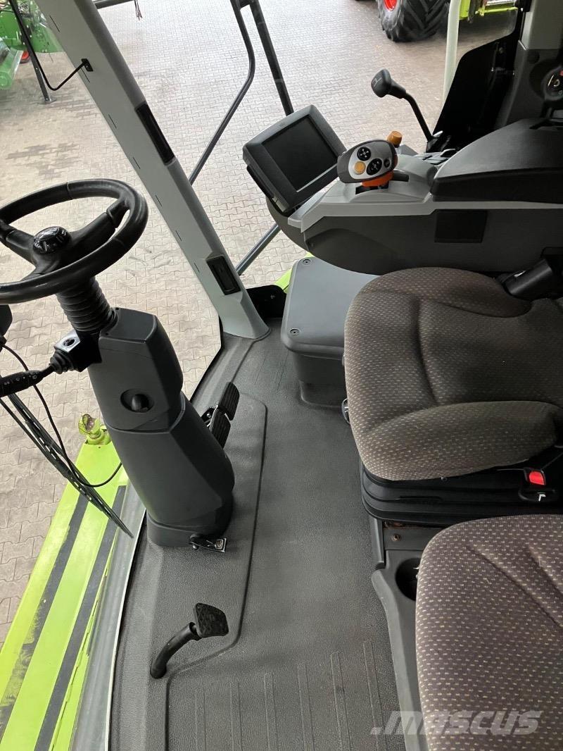 CLAAS Tucano 430 联合收割机