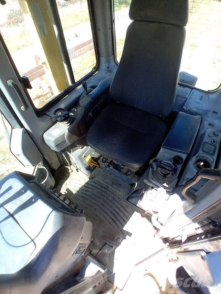 Komatsu D 61 EX-15 履带式推土机