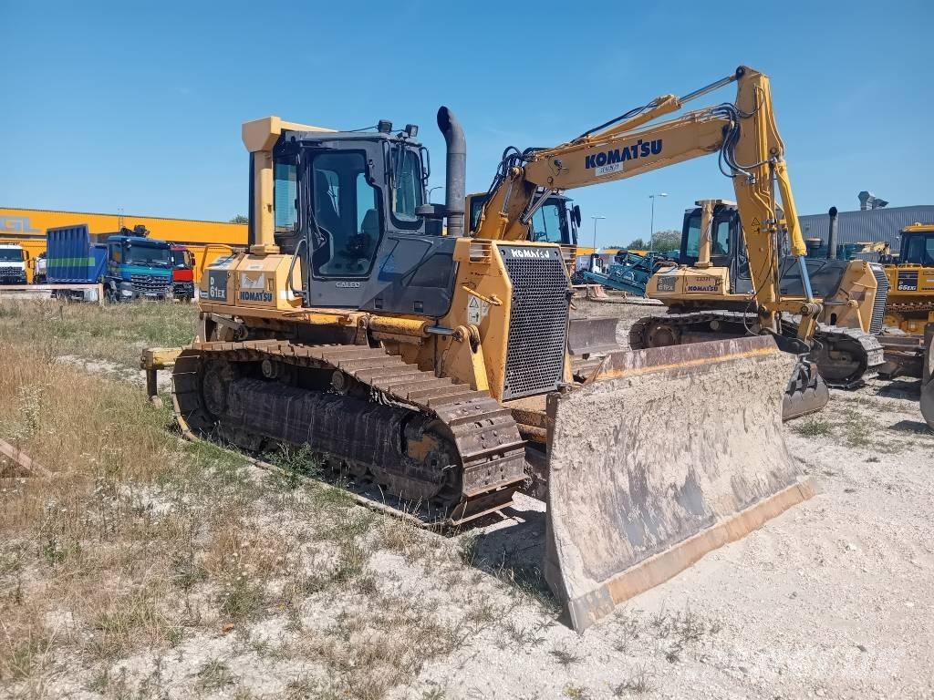 Komatsu D 61 EX-15 履带式推土机