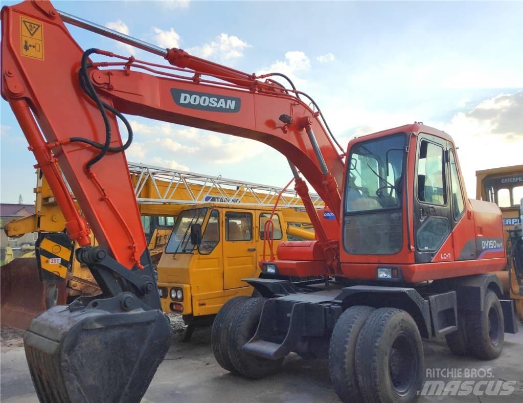 Doosan DH150W 轮式挖掘机