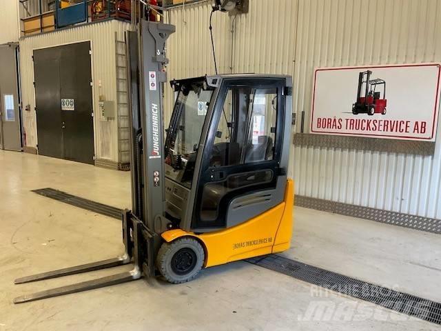 Jungheinrich EFG 215 电动叉车