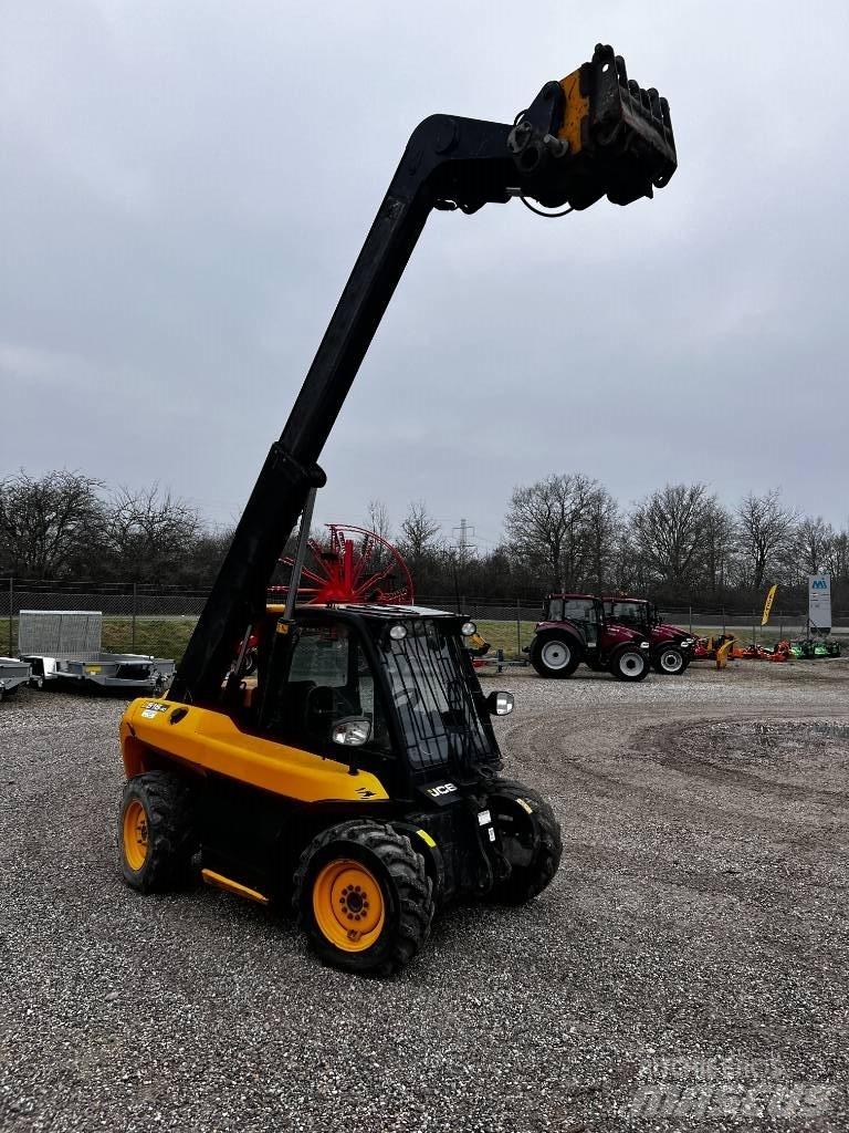 JCB 516-40 Tele 伸缩臂叉装车|叉装车