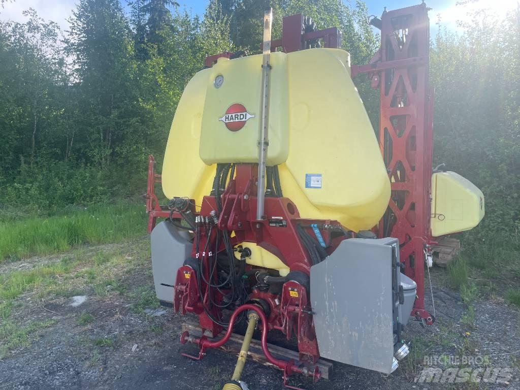 Hardi Mega 12 悬挂式喷雾机