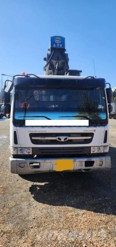 Horyong SKY450 车载式高空作业车