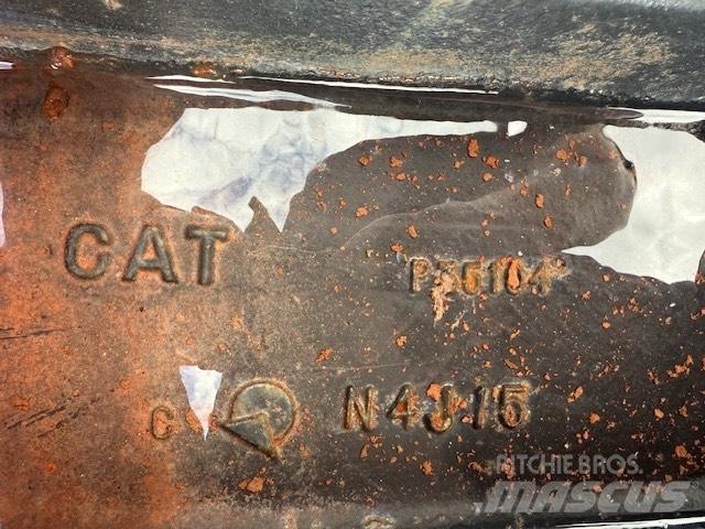 CAT 6020 NEW IDLER 履带、链条和底盘