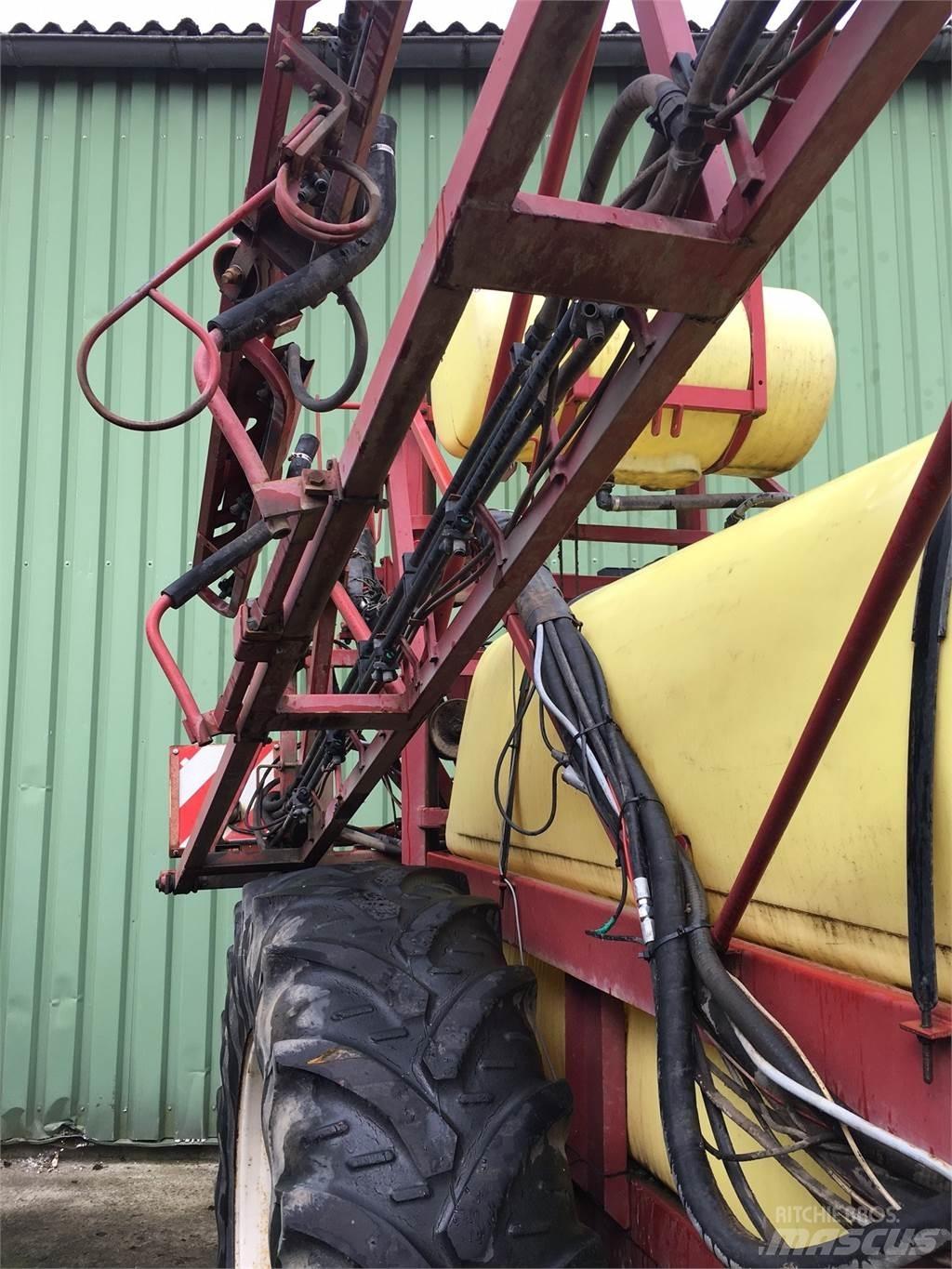 Hardi 3500 牵引式喷雾机