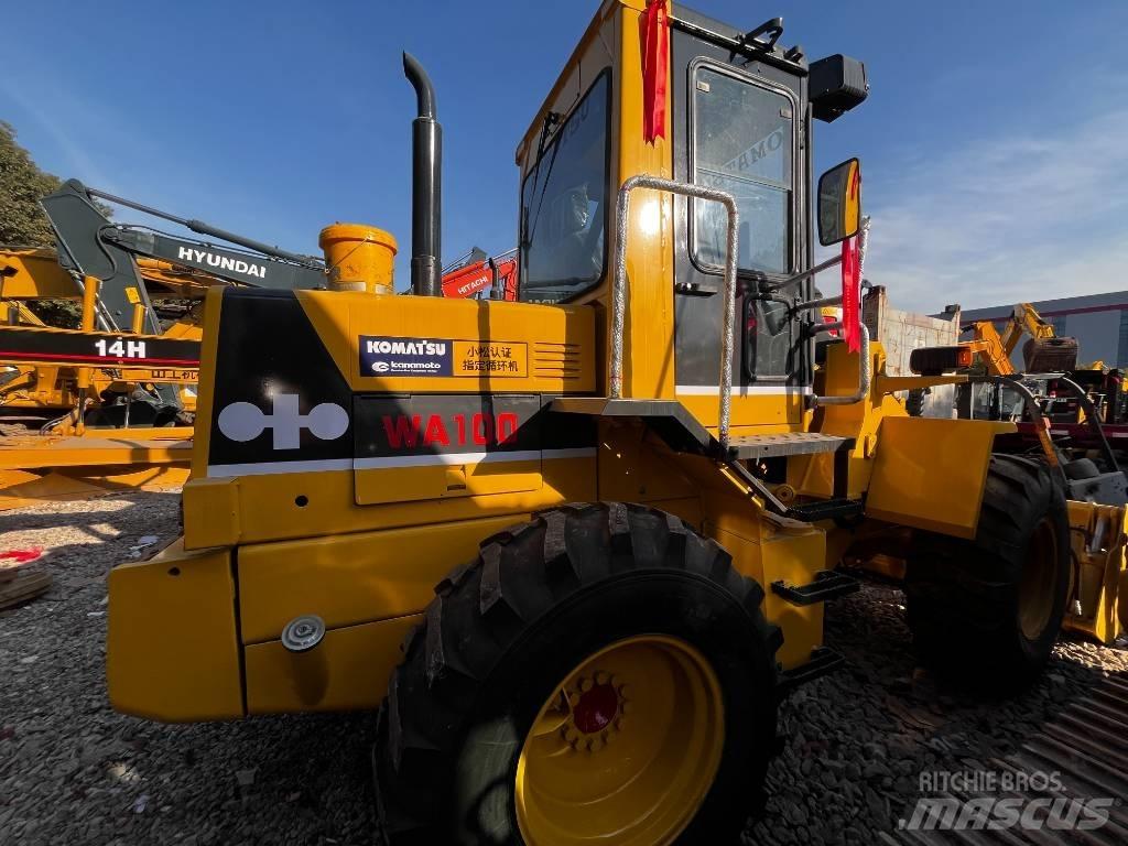 Komatsu WA100 轮式装载机