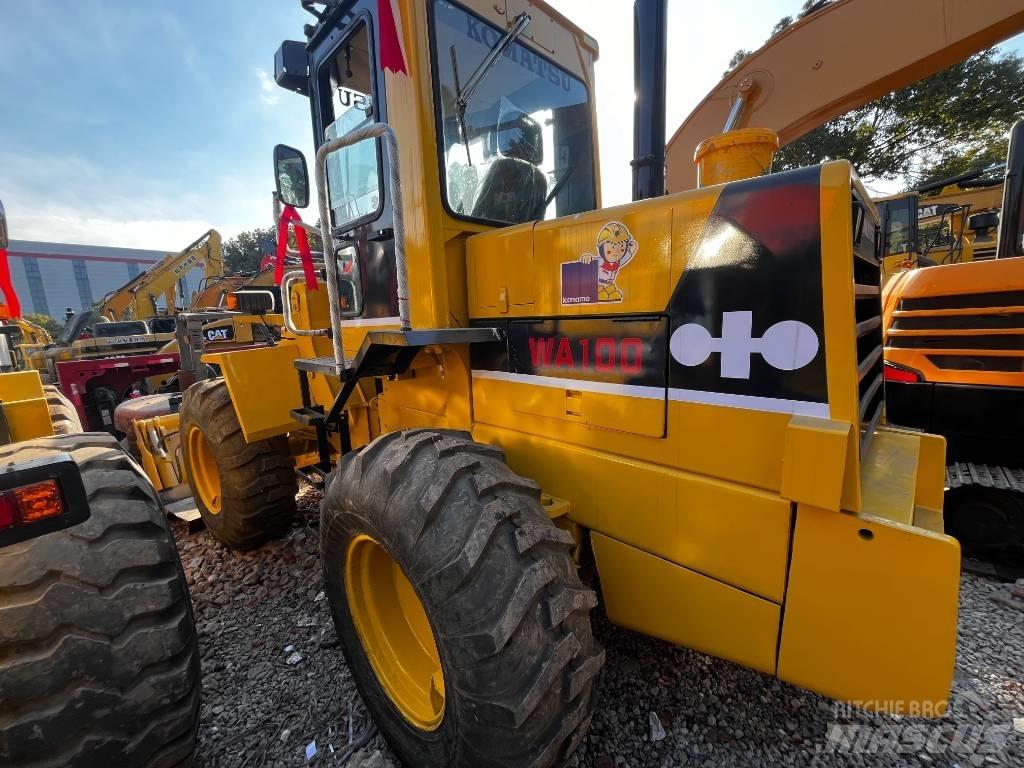 Komatsu WA100 轮式装载机