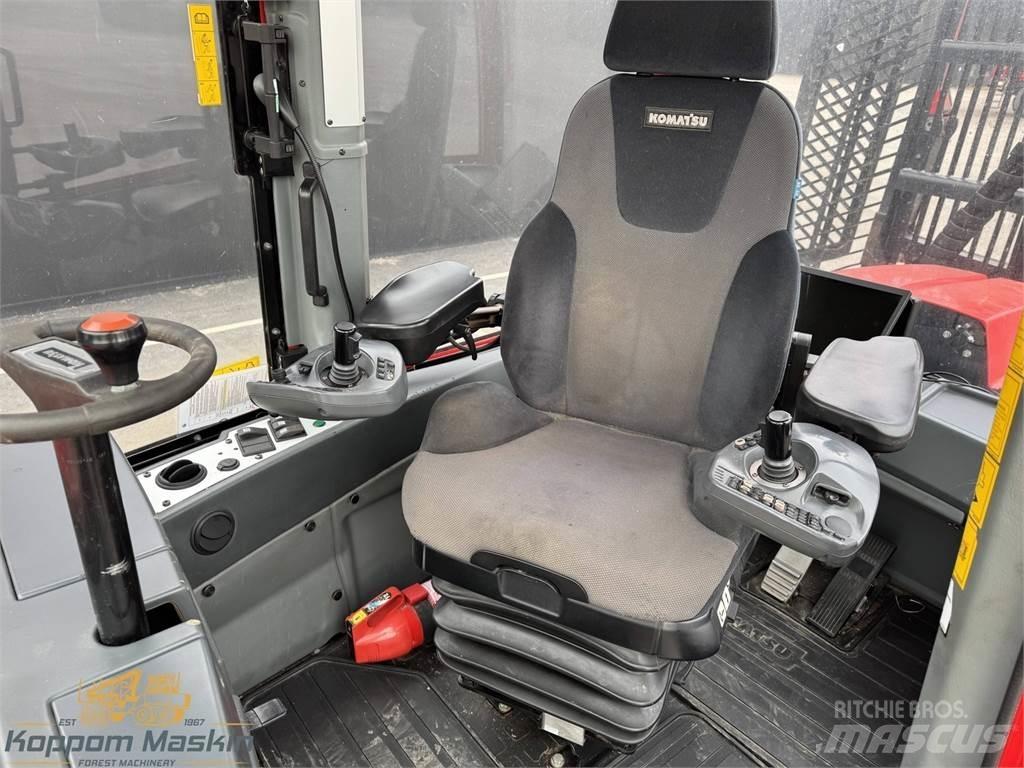 Komatsu 875 集运机