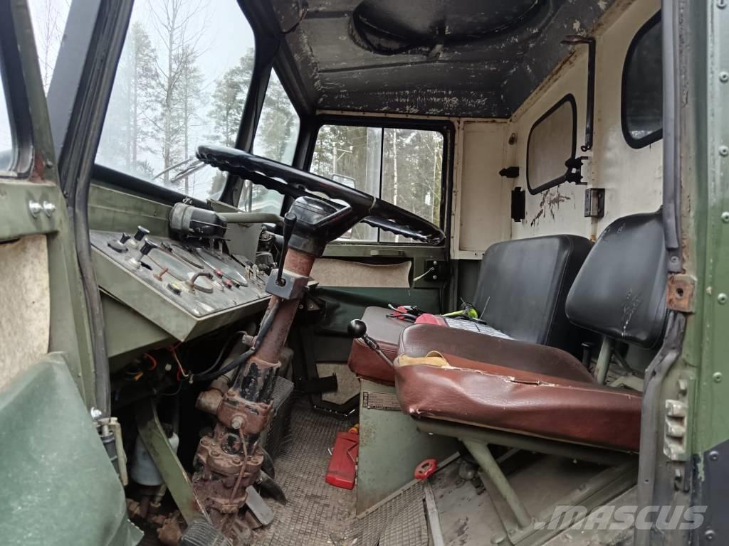 Sisu Proto A-45 篷布货车