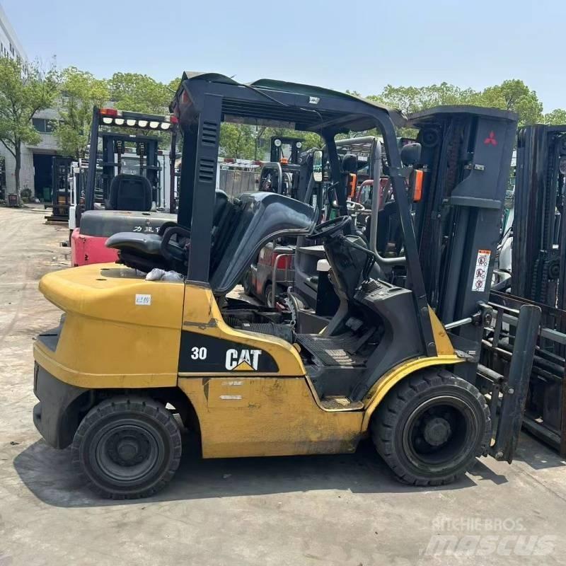 CAT 30 柴油叉车