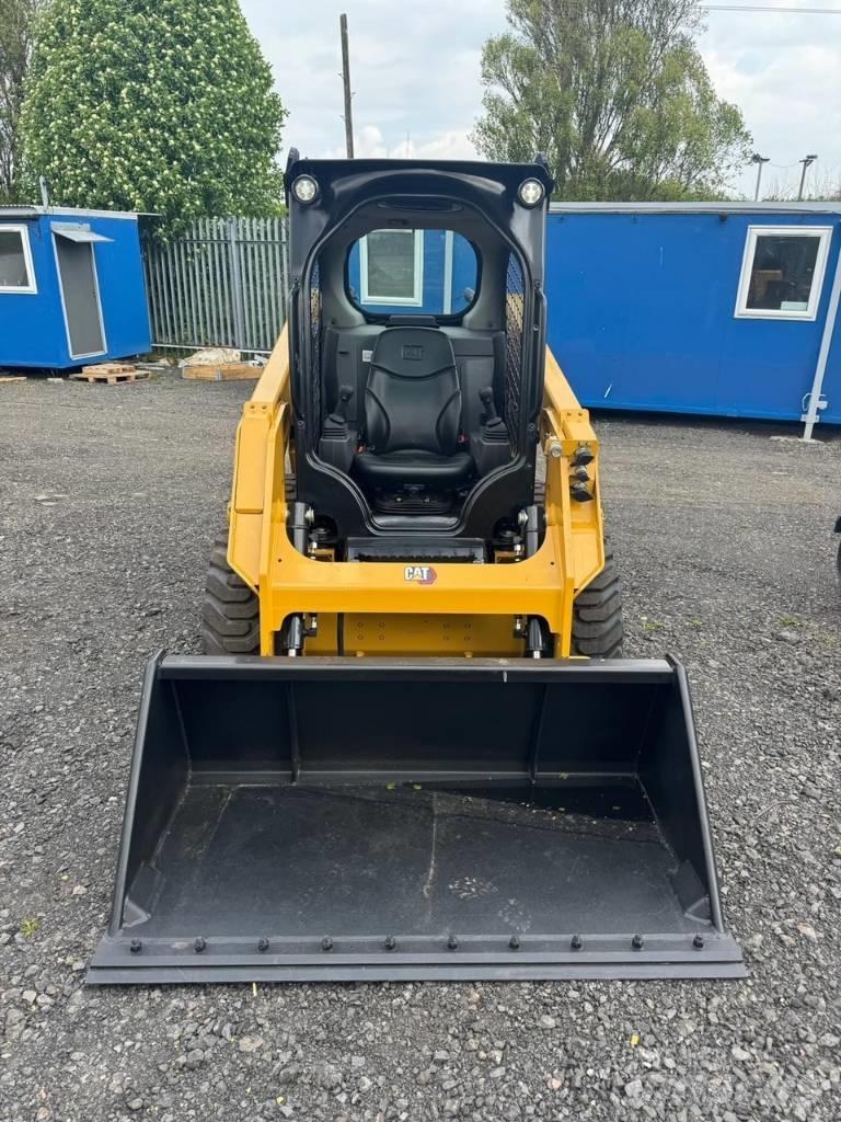 CAT 226D3 滑移装载机