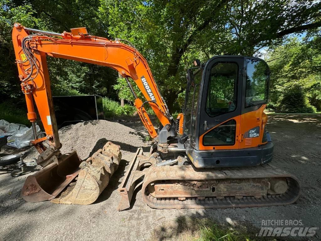 Doosan DX 85 R-3 中型挖掘机