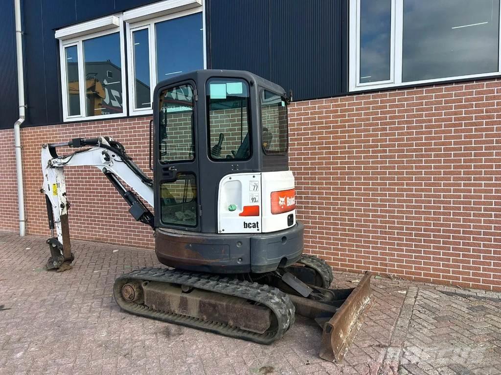 Bobcat E26 小型挖掘机