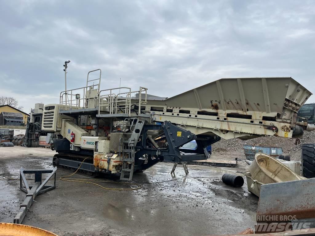 Metso LT300GP 移动式破碎机