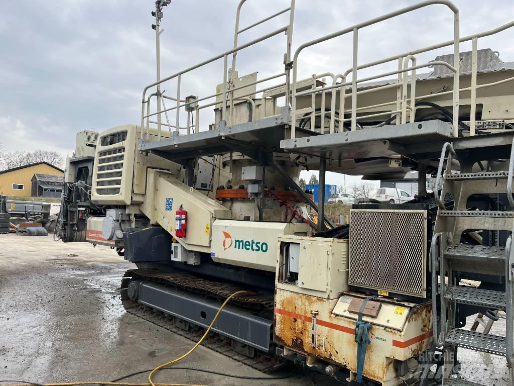 Metso LT300GP 移动式破碎机