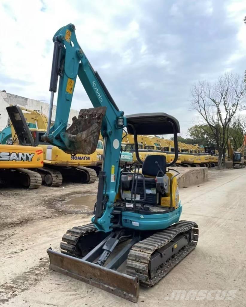 Kubota U 25 小型挖掘机