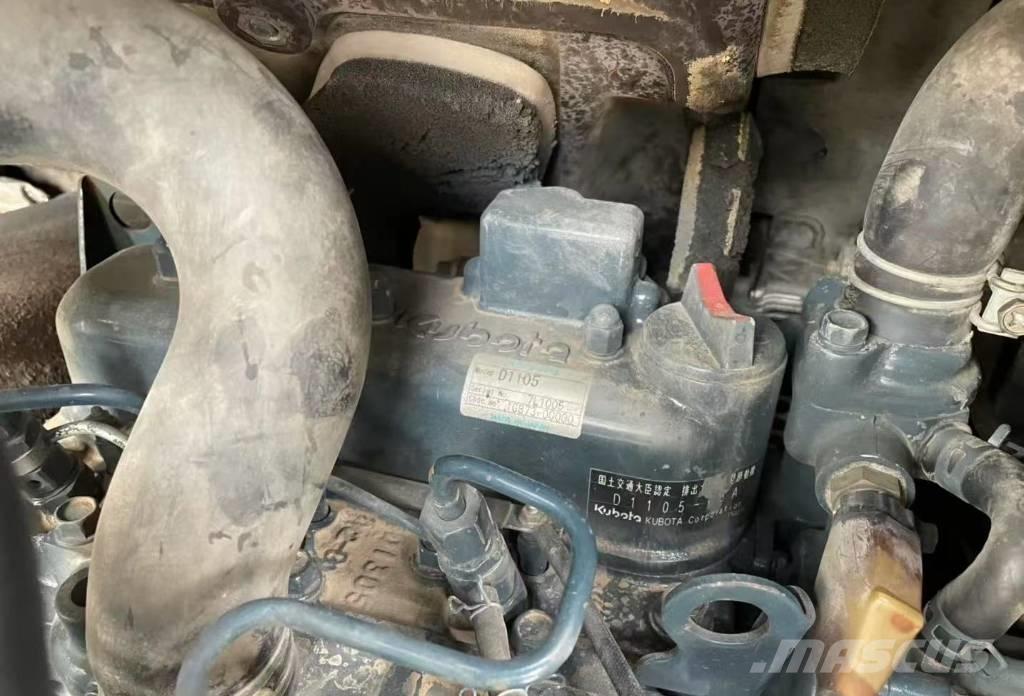 Kubota U 25 小型挖掘机