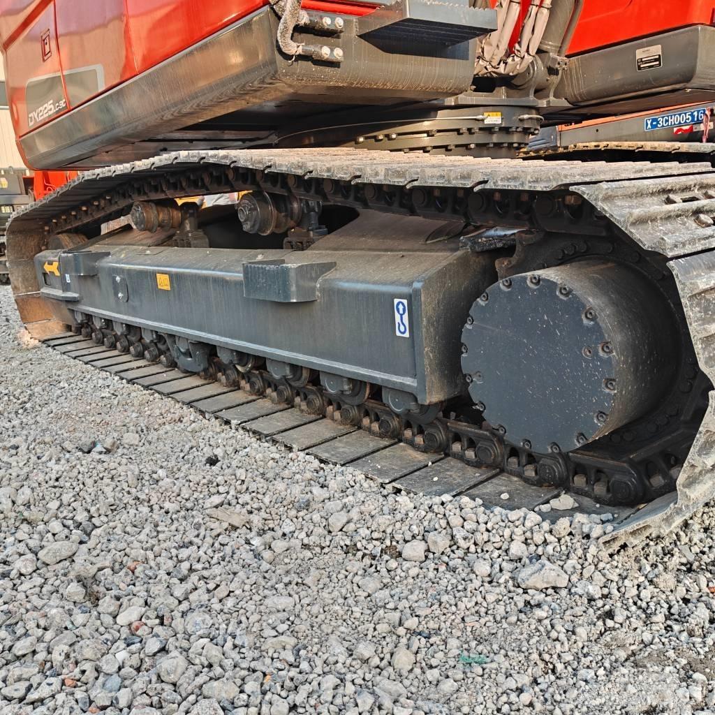 Doosan DX225LC-9C 履带挖掘机