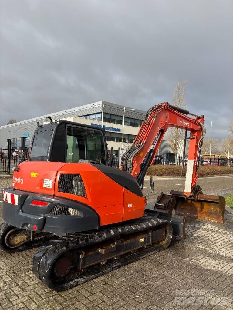 Kubota KX080-4a 中型挖掘机