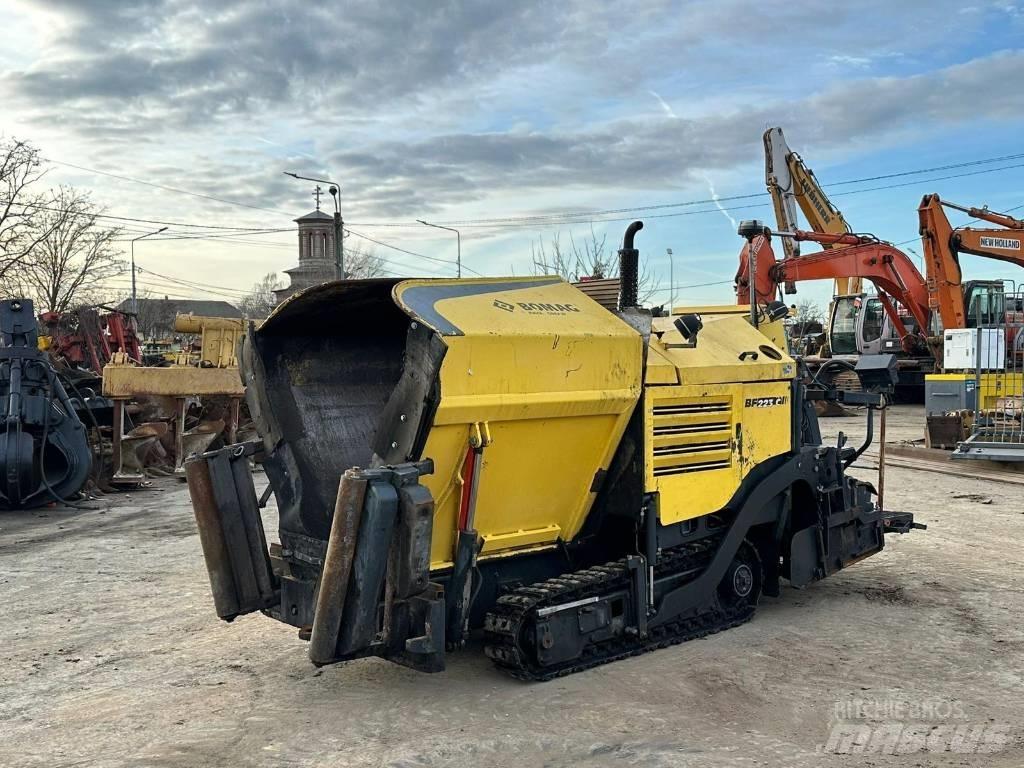 Bomag BF 223 C 沥青摊铺机