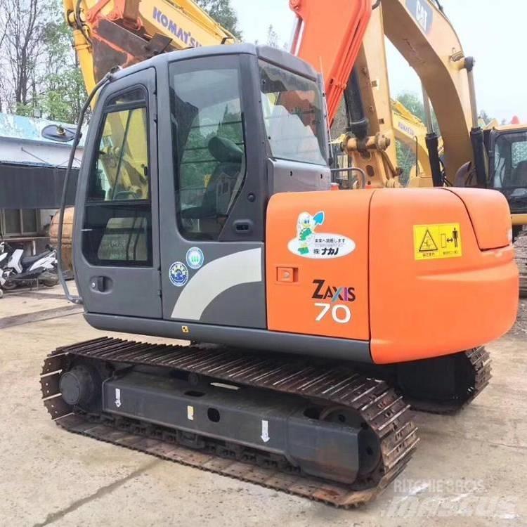 Hitachi zx70 中型挖掘机