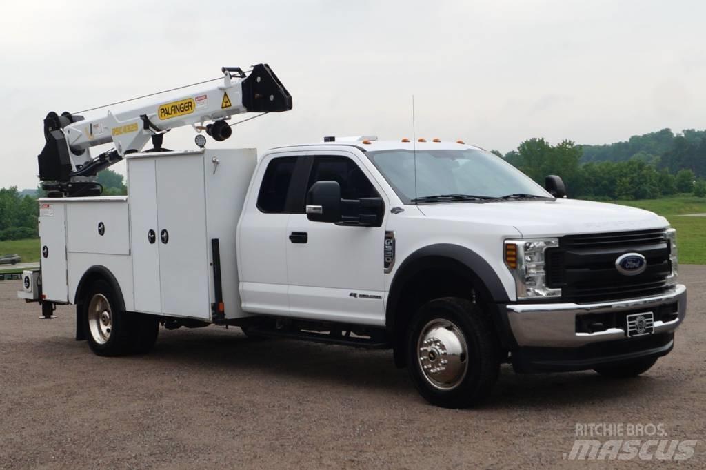 Ford F 550 XL SD 履带起重机