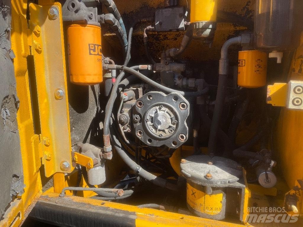 JCB JS 175 W 轮式挖掘机