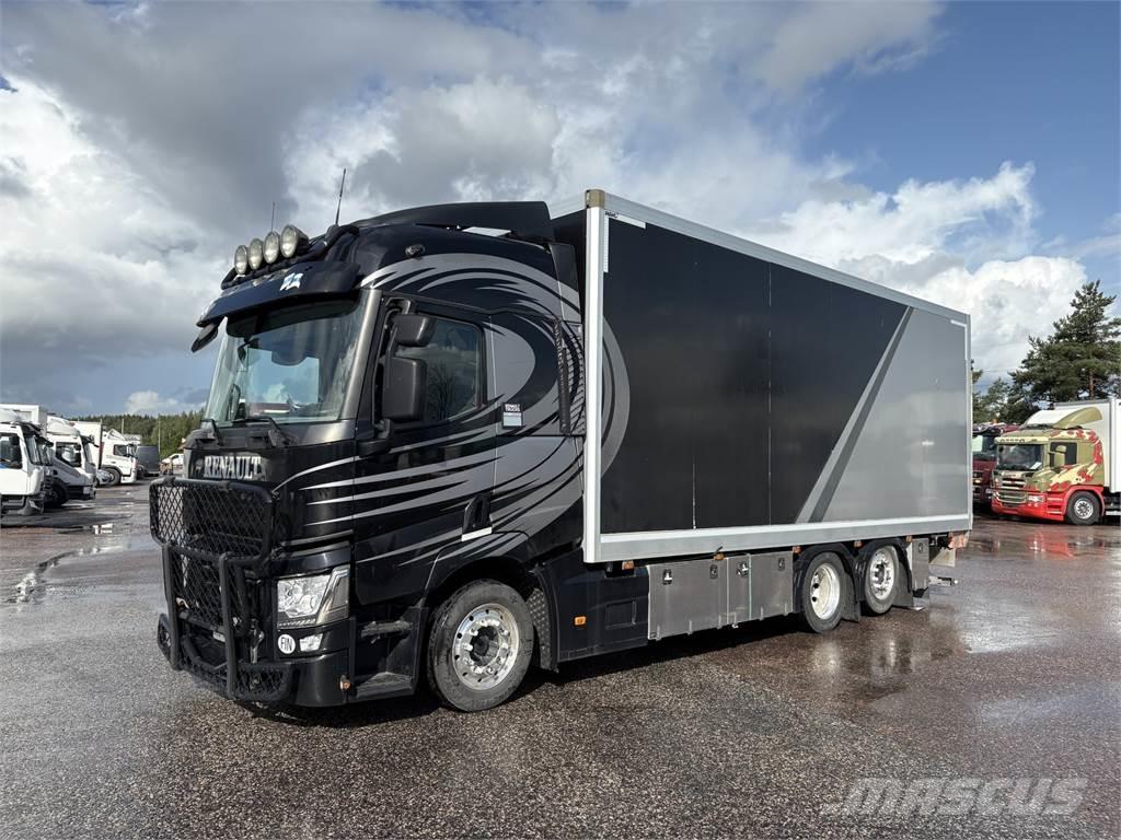 Renault T460 6x2 厢式货车