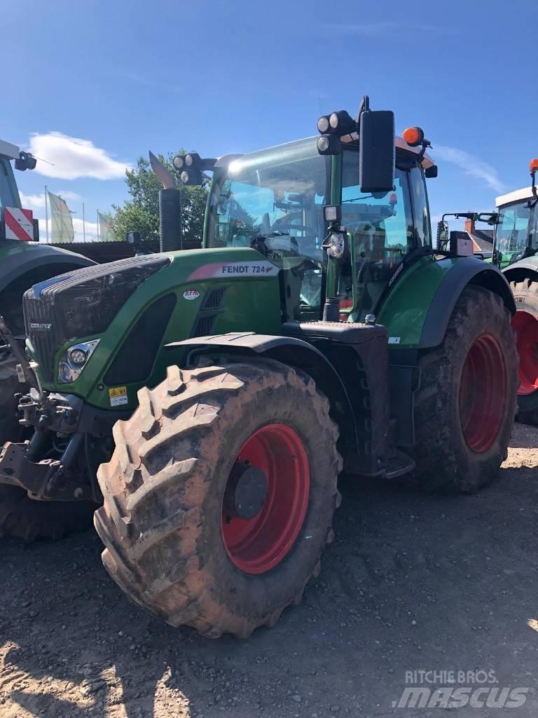 Fendt 724 Vario S4 拖拉机/农用车