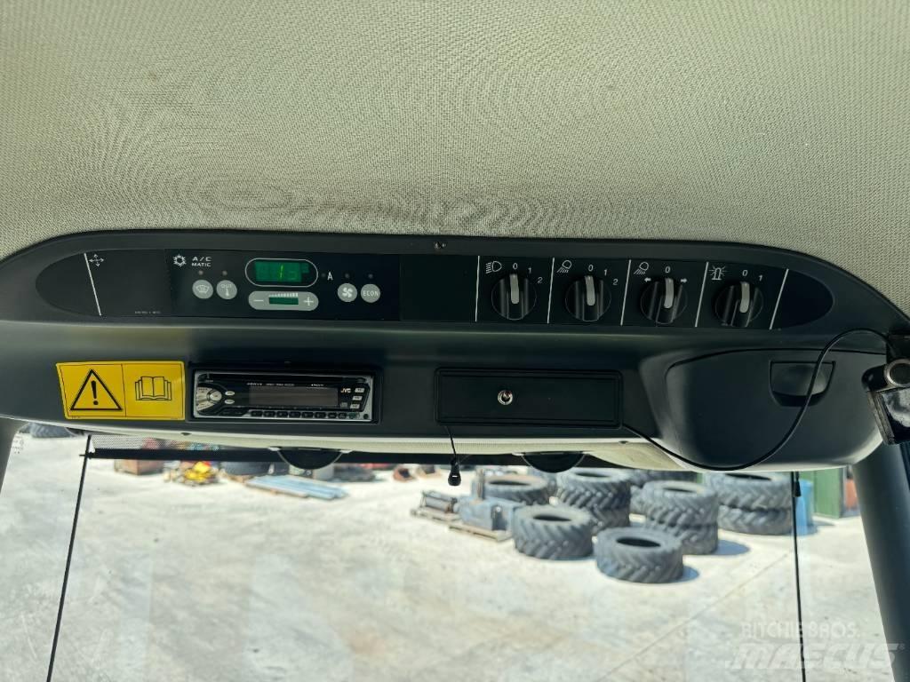 CLAAS Jaguar 830 自走式青贮饲料收割机
