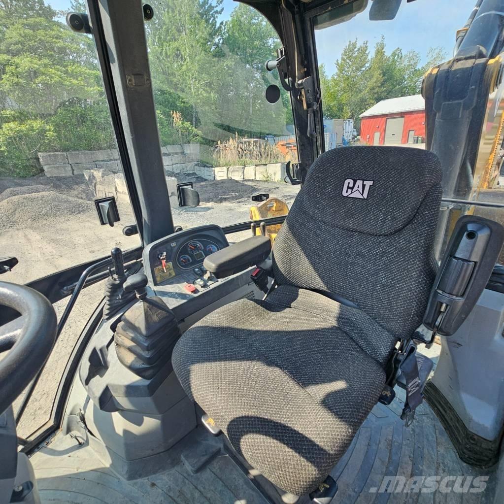 CAT 420 F 反铲装载机