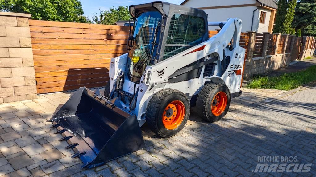 Bobcat S 530 滑移装载机