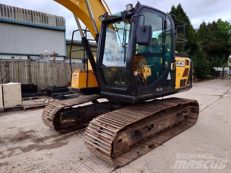 JCB JS 130 LC 履带挖掘机