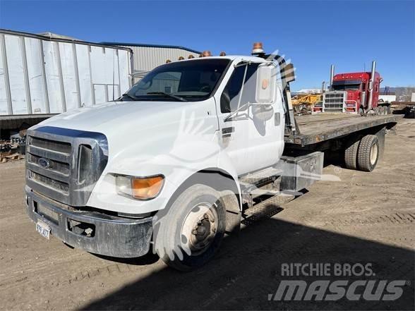 Ford F650 平板栏板货车