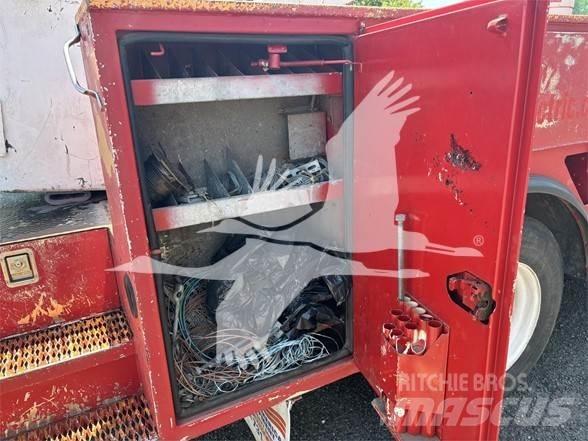 Ford F750 车载式高空作业车