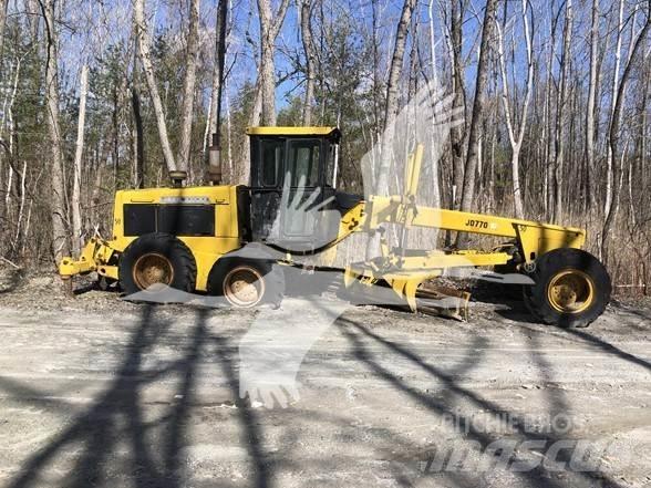 John Deere 770 平地机/推土机
