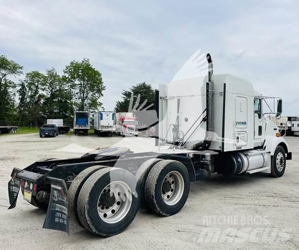 Kenworth T800 牵引车
