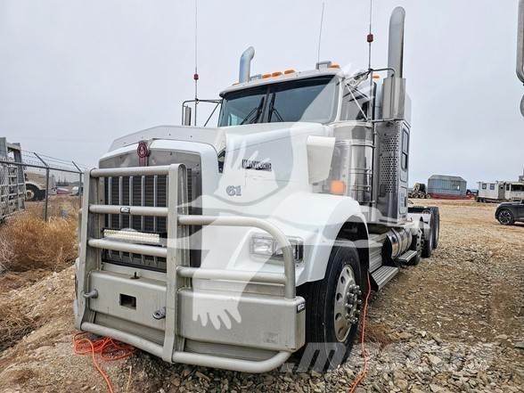 Kenworth T800 牵引车