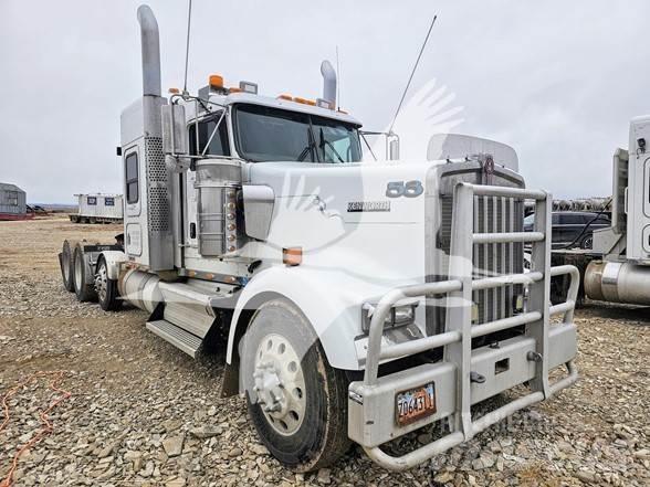 Kenworth W900 牵引车