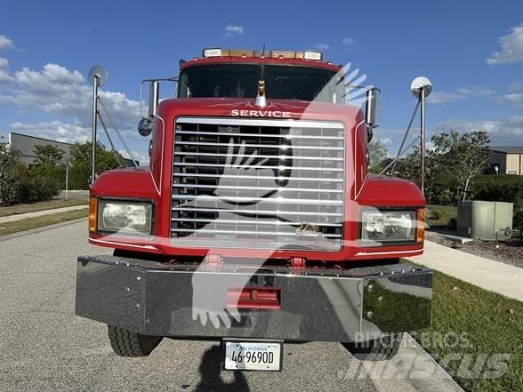 Mack CL753 牵引车