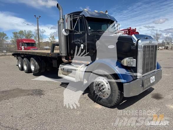 Peterbilt 357 平板栏板货车