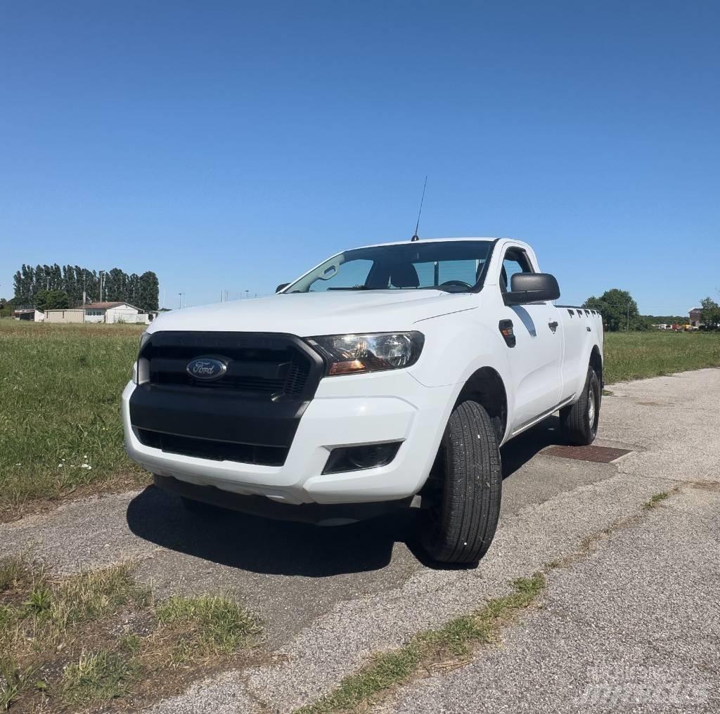 Ford Ranger XL 皮卡车