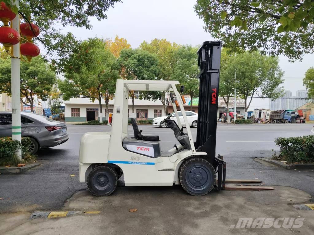 TCM 3t 柴油叉车