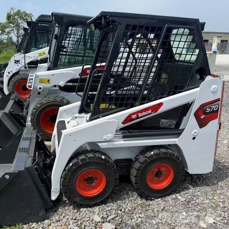 Bobcat s70 滑移装载机