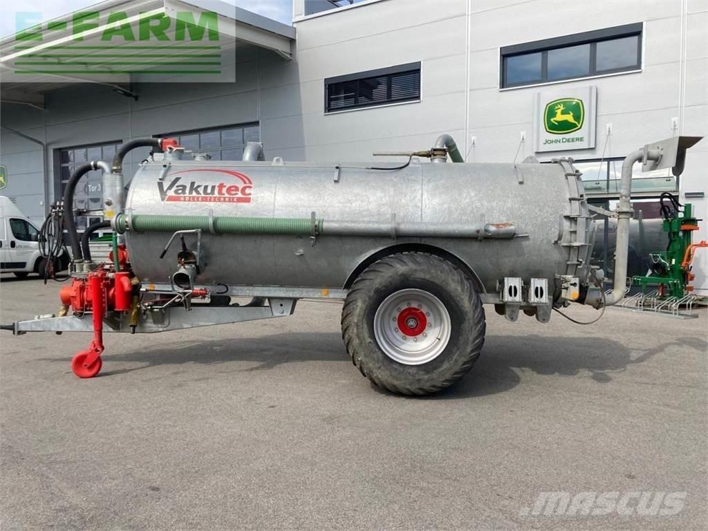  VA-T 8300 撒肥机