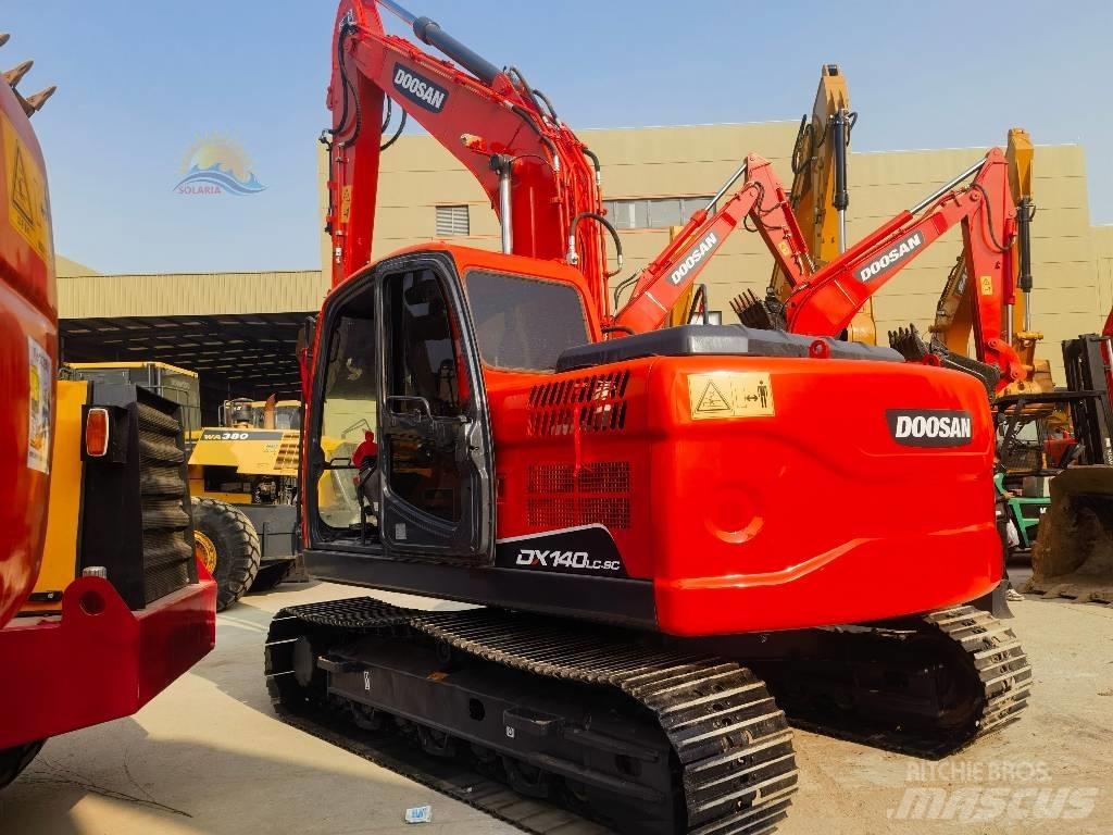 Doosan DX 140 LC 履带挖掘机