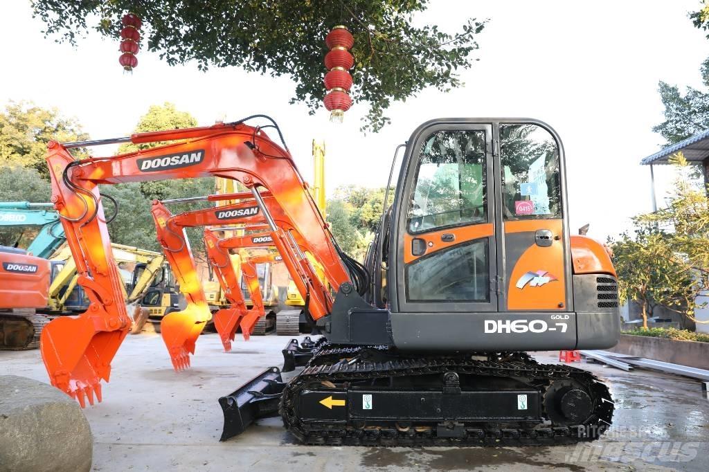 Doosan DH 60-7 小型挖掘机