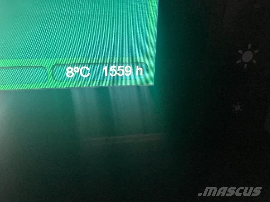 John Deere 1210G 集运机