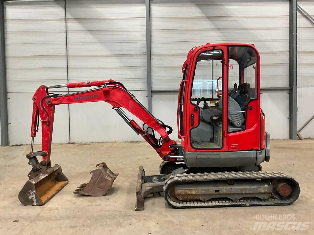 Neuson 28 Z 3 小型挖掘机